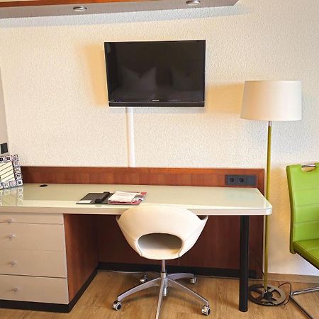 Hotel Avenue Altenfurt ニュルンベルク エクステリア 写真