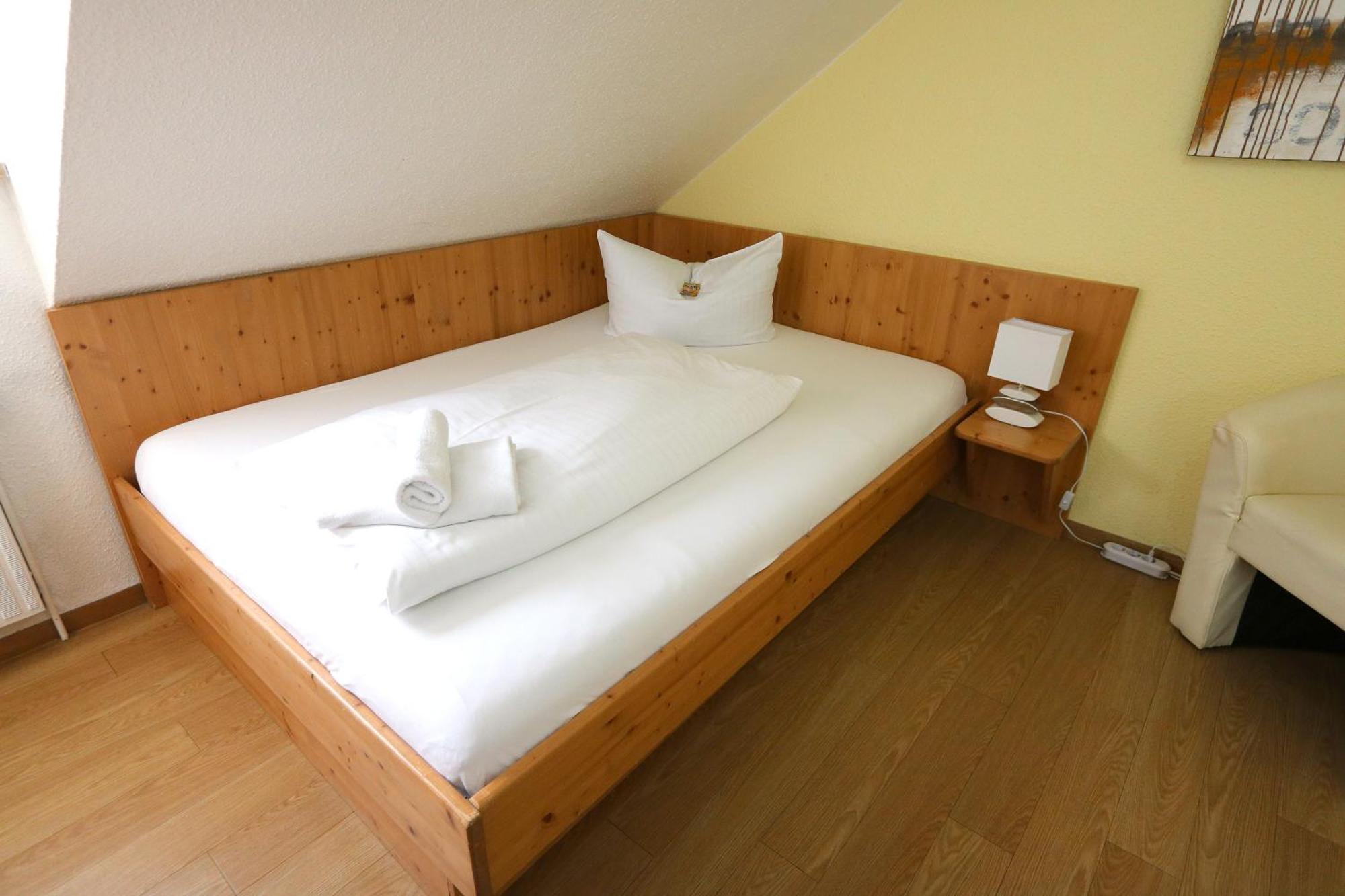 Hotel Avenue Altenfurt ニュルンベルク エクステリア 写真