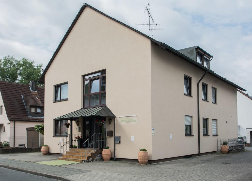Hotel Avenue Altenfurt ニュルンベルク エクステリア 写真