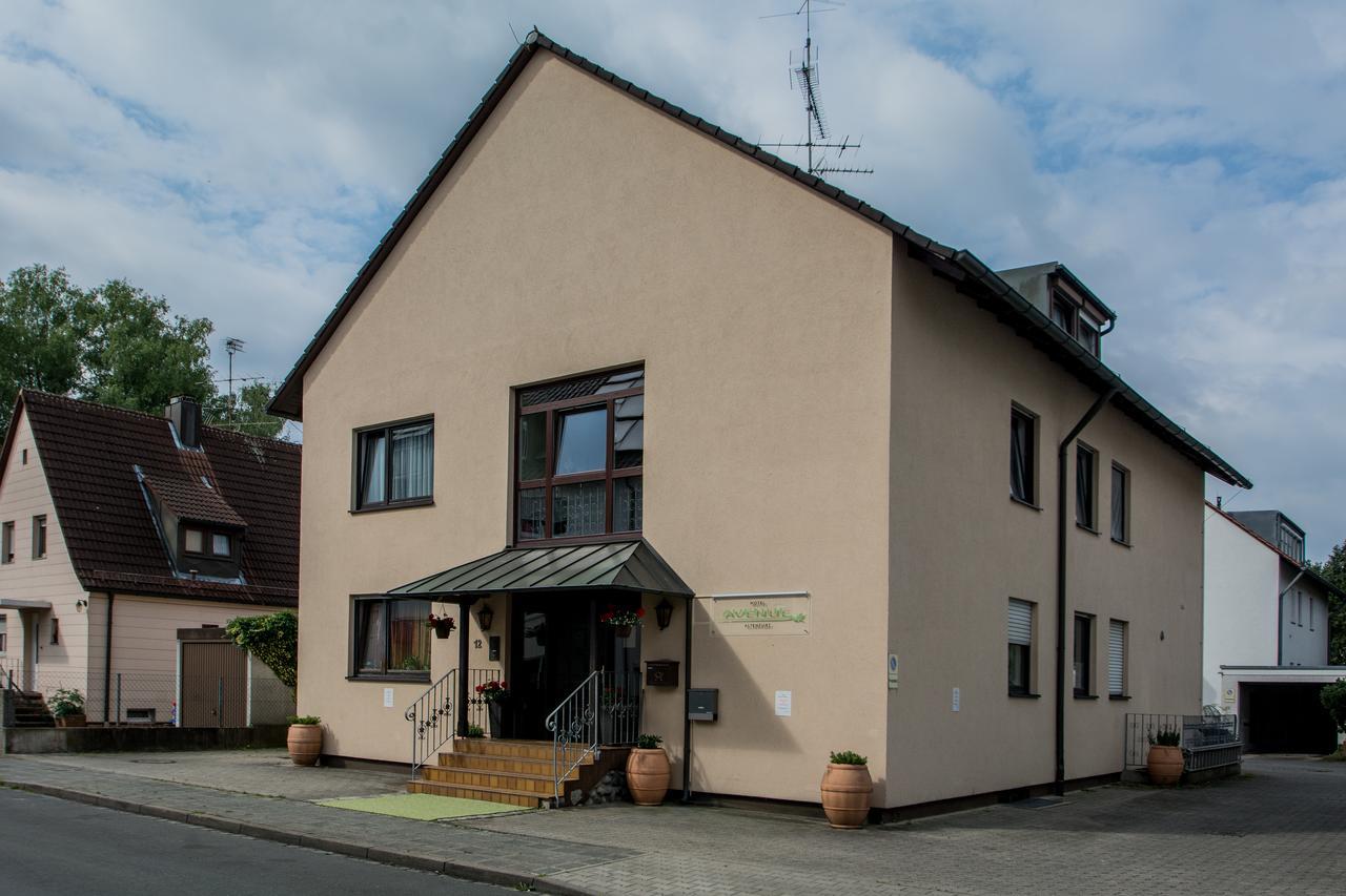 Hotel Avenue Altenfurt ニュルンベルク エクステリア 写真